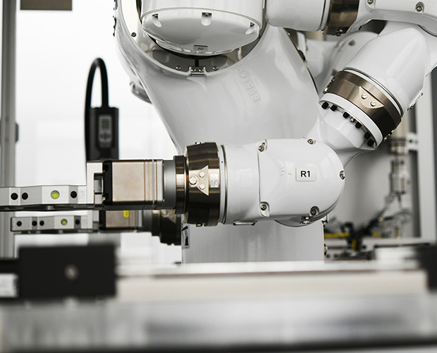 Laborautomatisierung APRONA Roboterarm
